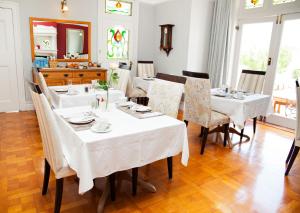 Restoran ili drugo mesto za obedovanje u objektu Abbey Manor Luxury Guesthouse