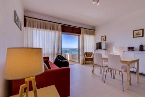 Et tv og/eller underholdning på York - Sea view - Quarteira