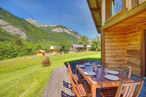 Gallery image of CHALET WIFI - LE BIOT - 8 PERSONNES - CHALET MORAND in Le Biot