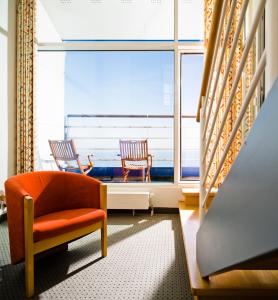 Ein Sitzbereich in der Unterkunft Baltic Zinnowitz - Hotel mit Meerwasserpool und Thermalbad