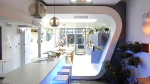 Ruang duduk di PLANT BASED b&b central Bruges