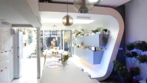 Gambar di galeri bagi PLANT BASED b&b central Bruges di Bruges