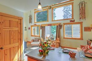 Bright Klamath Falls Cabin with Deck and Mtn Views!