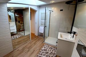 Łazienka w obiekcie Duplex apartment Morsztynowska