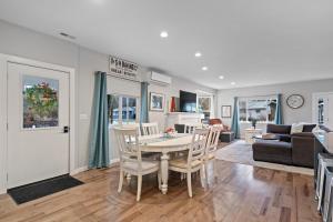 Photo de la galerie de l'établissement The Cottage On The Corner, à Coeur d'Alene 22 autres photos