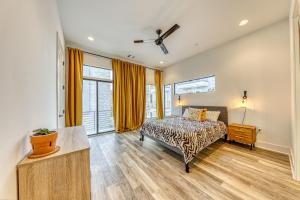 Llit o llits en una habitació de The Saint on St Johns