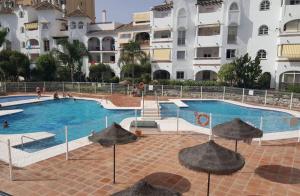 Basen w obiekcie M&J Benalmadena Retreat lub w pobliżu