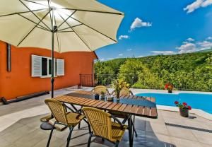 Gallery image of Villa Brapa - open swimming pool in Hrvace