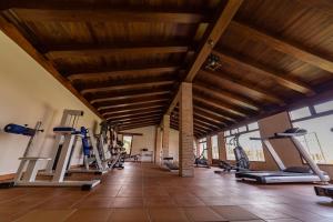 The fitness centre and/or fitness facilities at Hotel de Montaña Rubielos