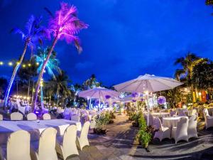 Restaurace v ubytování Palm Beach Resort & SPA + 37 fotografií