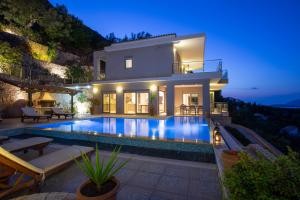 Πισίνα στο ή κοντά στο Villa Lilaea