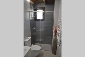 A bathroom at Casa Rural Mansion Adela con Piscina y Jacuzzi