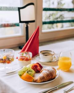 Comida en o cerca de este hotel