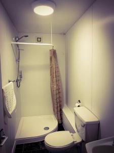 Ванная комната в Four Oaks Hotel