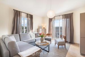 Гостиная зона в Villa Artemys - Five Stars Holiday House