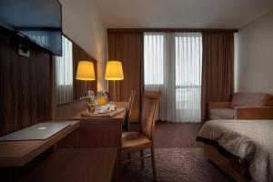 Katil atau katil-katil dalam bilik di Hotel Kras