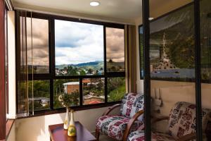 Vue générale sur la montagne ou vue sur la montagne depuis l'hôtel