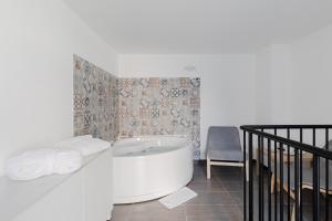 A bathroom at La Suite al Vaticano