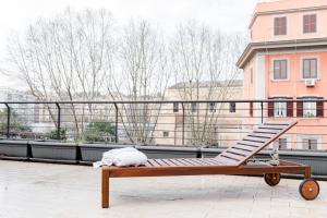 A balcony or terrace at La Suite al Vaticano