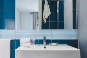 A bathroom at La Suite al Vaticano
