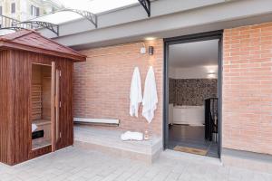A bathroom at La Suite al Vaticano