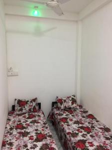 Postel nebo postele na pokoji v ubytování RR House