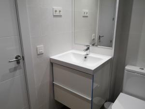 Kúpeľňa v ubytovaní Apartamento Málaga 2 dormitorios - ARAMAR
