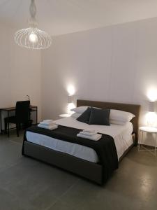 A bed or beds in a room at Chiaralice