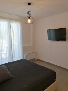 A television and/or entertainment centre at Chiaralice