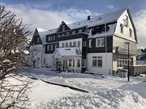 Hotel Nuhnetal under vintern