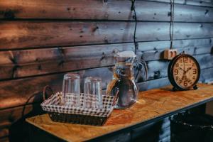 Nápoje v ubytování Wooden Hotel Kazbegi