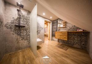 Kúpeľňa v ubytovaní Apartamenty u Rusina