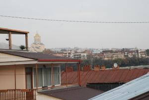Splošen razgled na mesto Tbilisi oz. razgled na mesto, ki ga ponuja hotel