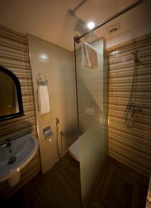 Ένα μπάνιο στο Hotel Bournissa