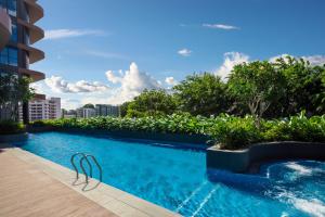 Citadines Rochor Singapore内部或周边的泳池
