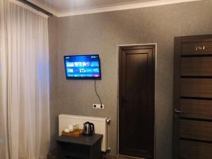 A television and/or entertainment centre at Paradise Kazbegi