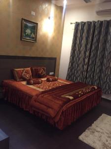 صورة لـ RG Hotels and Resort في Mālūr