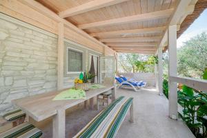 Galeriebild der Unterkunft Mobile Homes Holiday Olive Garden in Jadrija