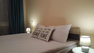 Posteľ alebo postele v izbe v ubytovaní Best Apartment Naukova
