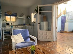 デニアにある"NeW" Casita Azulのリビングルーム(椅子付)、キッチン