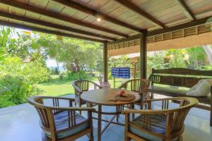 Gallery image of Palm Beach Villas Bali in Singaraja