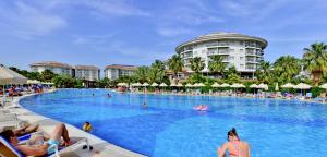 Bazén v ubytování Seaden Sea World Resort & Spa nebo v jeho okolí