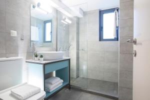Kúpeľňa v ubytovaní KN Ionian Suites