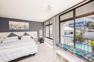 Gallery image of Big Blue Accommodation in Bloubergstrand