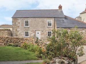 Hoone, kus puhkemaja asub