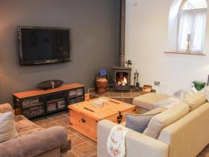 A seating area at Bausley Chapel