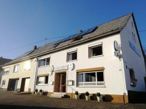 Zdjęcie z galerii obiektu Gasthaus Hochwald w mieście Hattgenstein