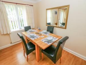 Χώρος καθιστικού στο 2 Primrose Cottage +11 φωτογραφίες