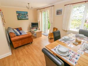 Χώρος καθιστικού στο 2 Primrose Cottage