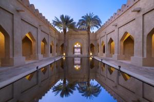 Kolam renang di atau dekat dengan Anantara Qasr al Sarab Desert Resort